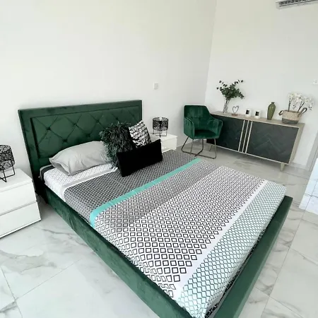 Villa Topaz *