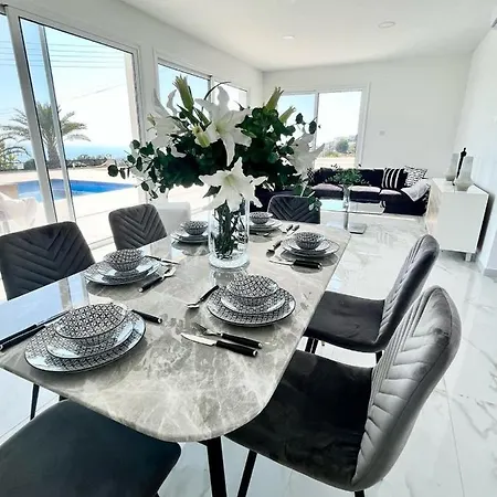 Villa Topaz Paphos